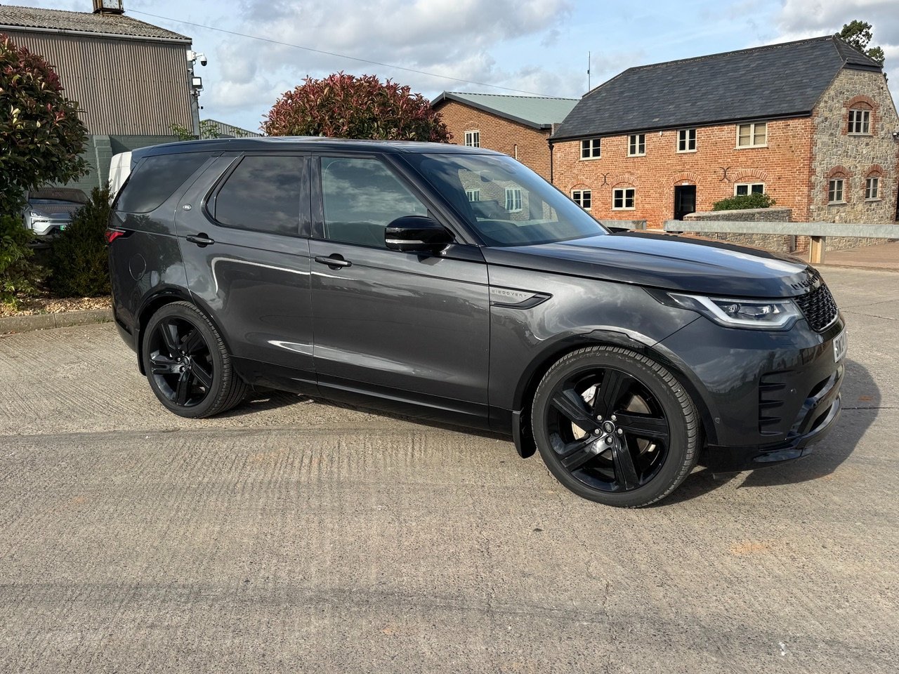 Land Rover Discovery HSE D300