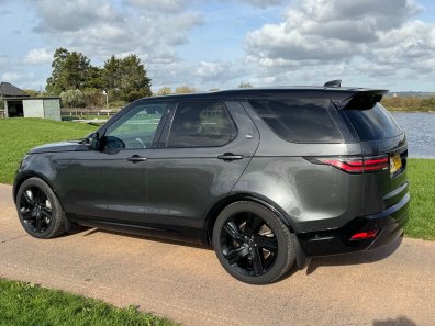 Land Rover Discovery HSE D300