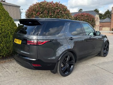 Land Rover Discovery HSE D300