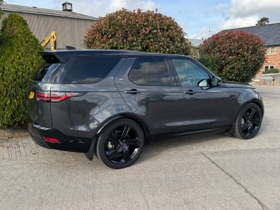 Land Rover Discovery HSE D300