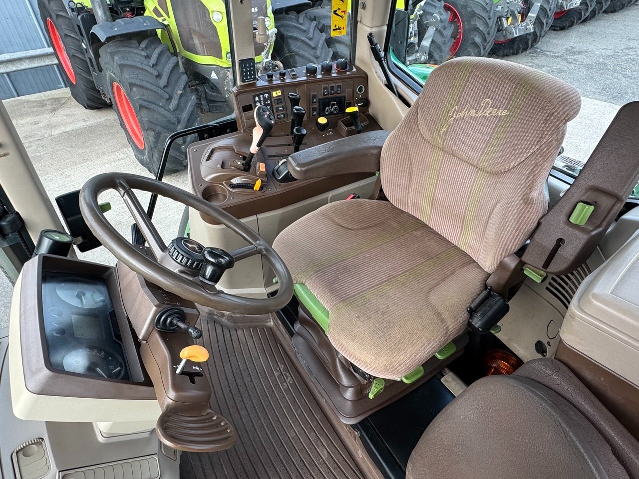 John Deere 6920S