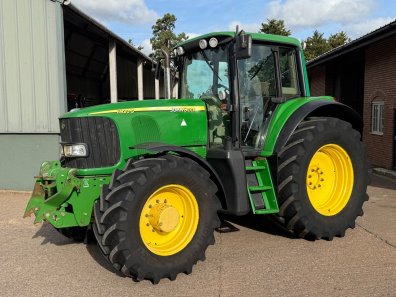 John Deere 6920S