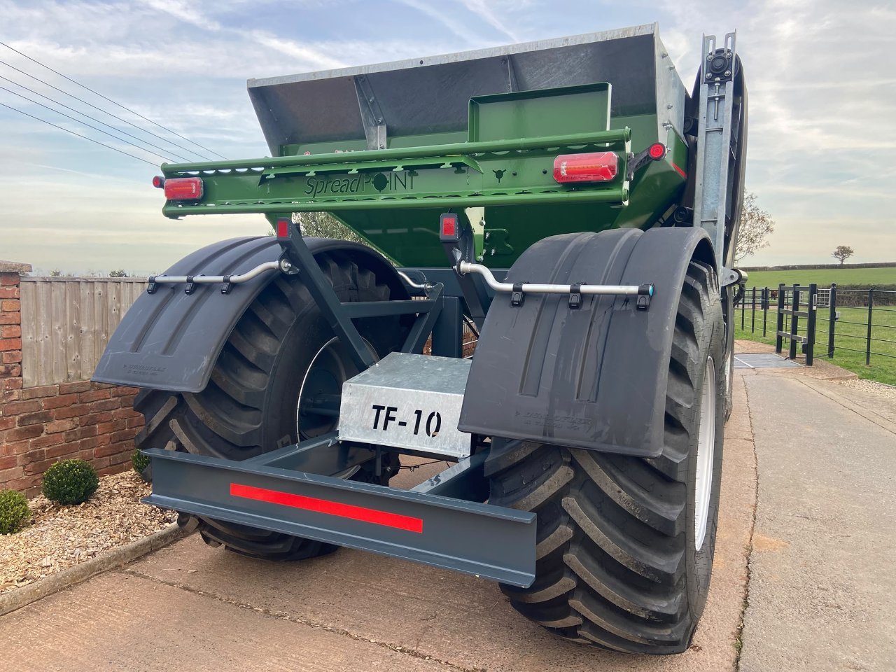 SpreadPoint TF-10 Gravel Cart