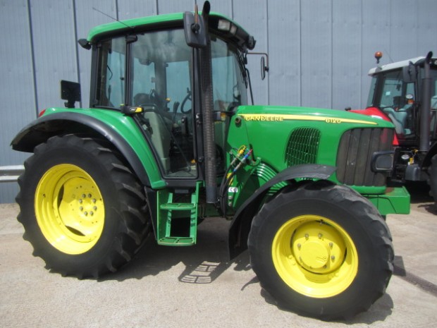 John Deere 6120SE