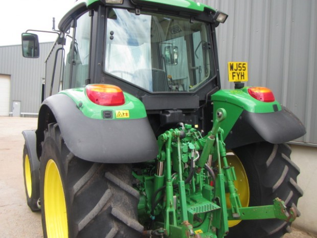 John Deere 6120SE