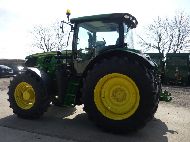 John Deere 6150R
