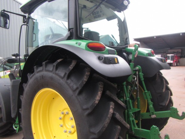 John Deere 6125R