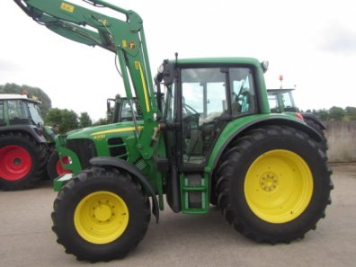 John Deere 6330
