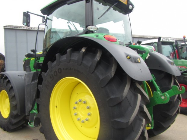 John Deere 6190R