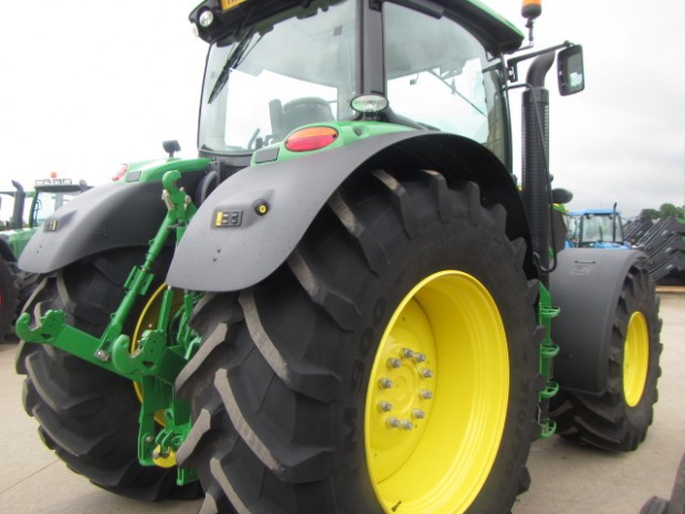 John Deere 6190R