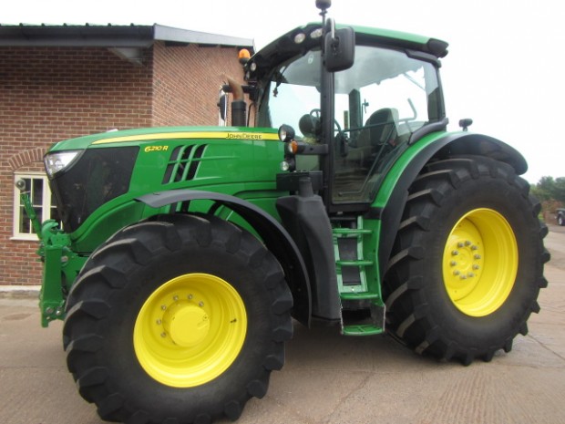 John Deere 6210R