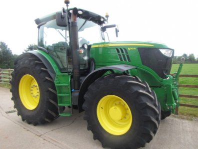 John Deere 6210R
