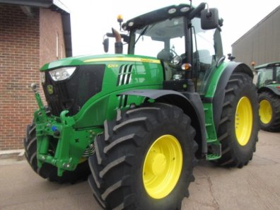 John Deere 6210R