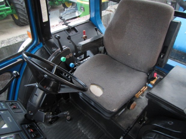 Ford TW25