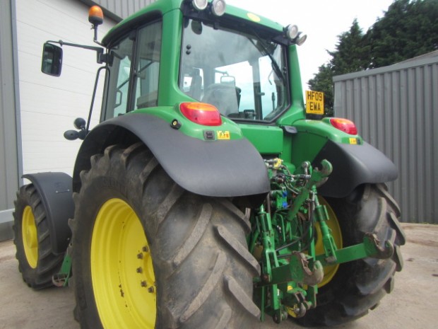 John Deere 6630