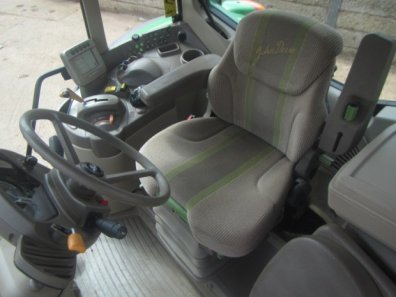 John Deere 6630
