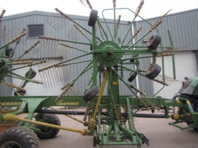 Krone Swadro 1400 grass rake