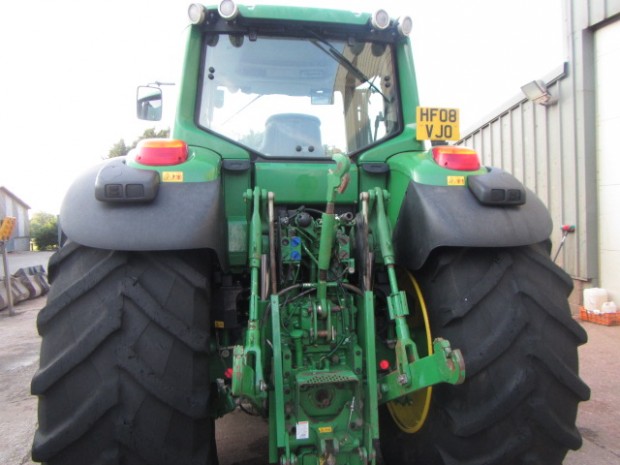 John Deere 7530
