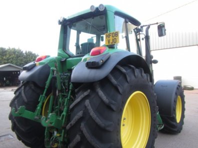 John Deere 7530