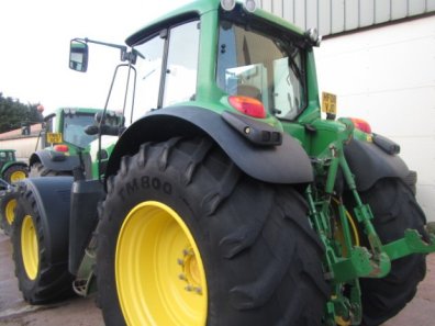 John Deere 7530