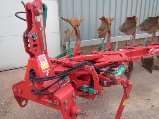 Kverneland EG 85/300 5 furrow plough