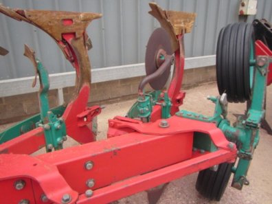 Kverneland EG 85/300 5 furrow plough