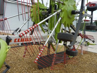 Claas Liner 2900 rake